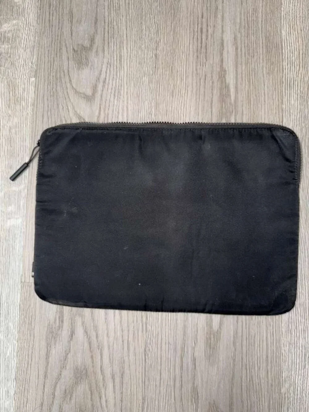 Incase Black Nylon Laptop Sleeve - Faux Fur Lining - Fits MacBook Air / Pro 13